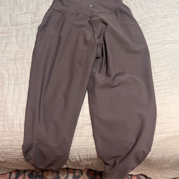 Old Navy Men's Charcoal Joggers - Picture 2 of 5